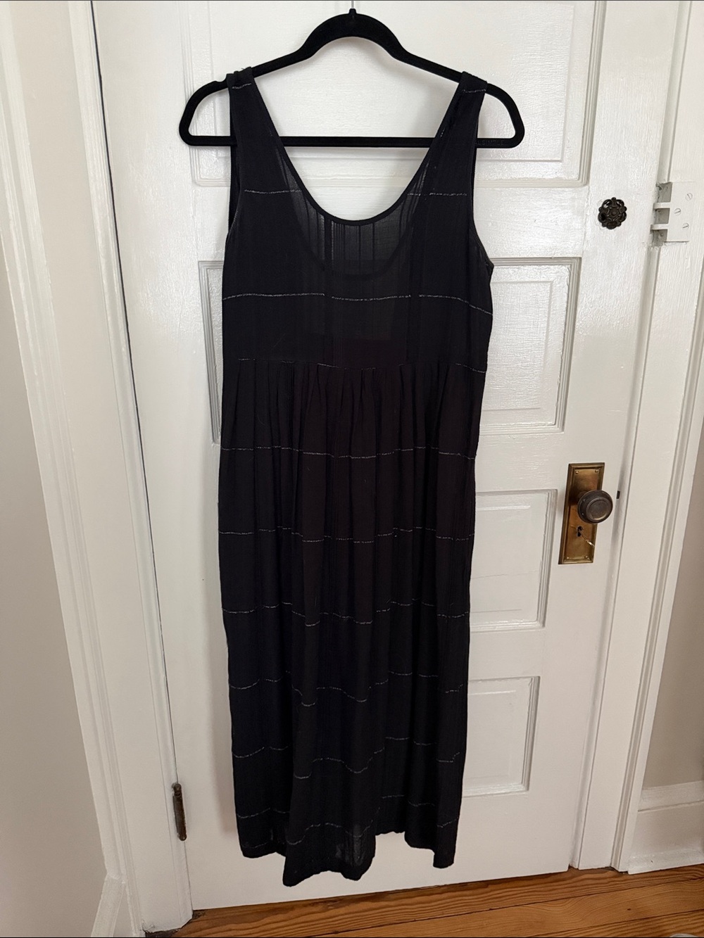 Women’s Black Sleeveless Scoop-Neck Maxi Dress